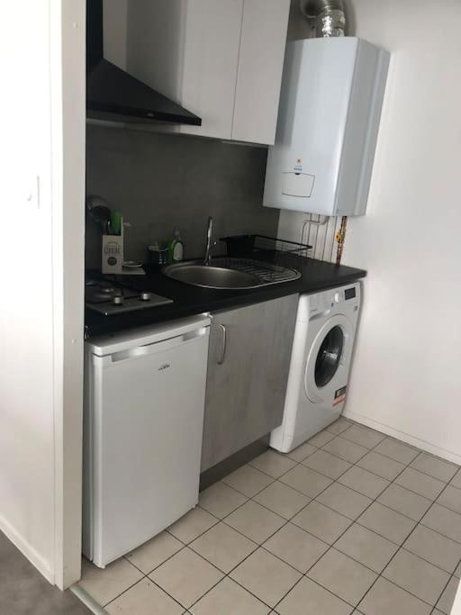 Superbe Appartement En Plein Centre Ville. 永河畔拉罗什 外观 照片