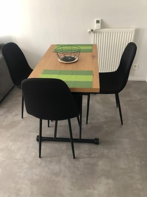 Superbe Appartement En Plein Centre Ville. 永河畔拉罗什 外观 照片